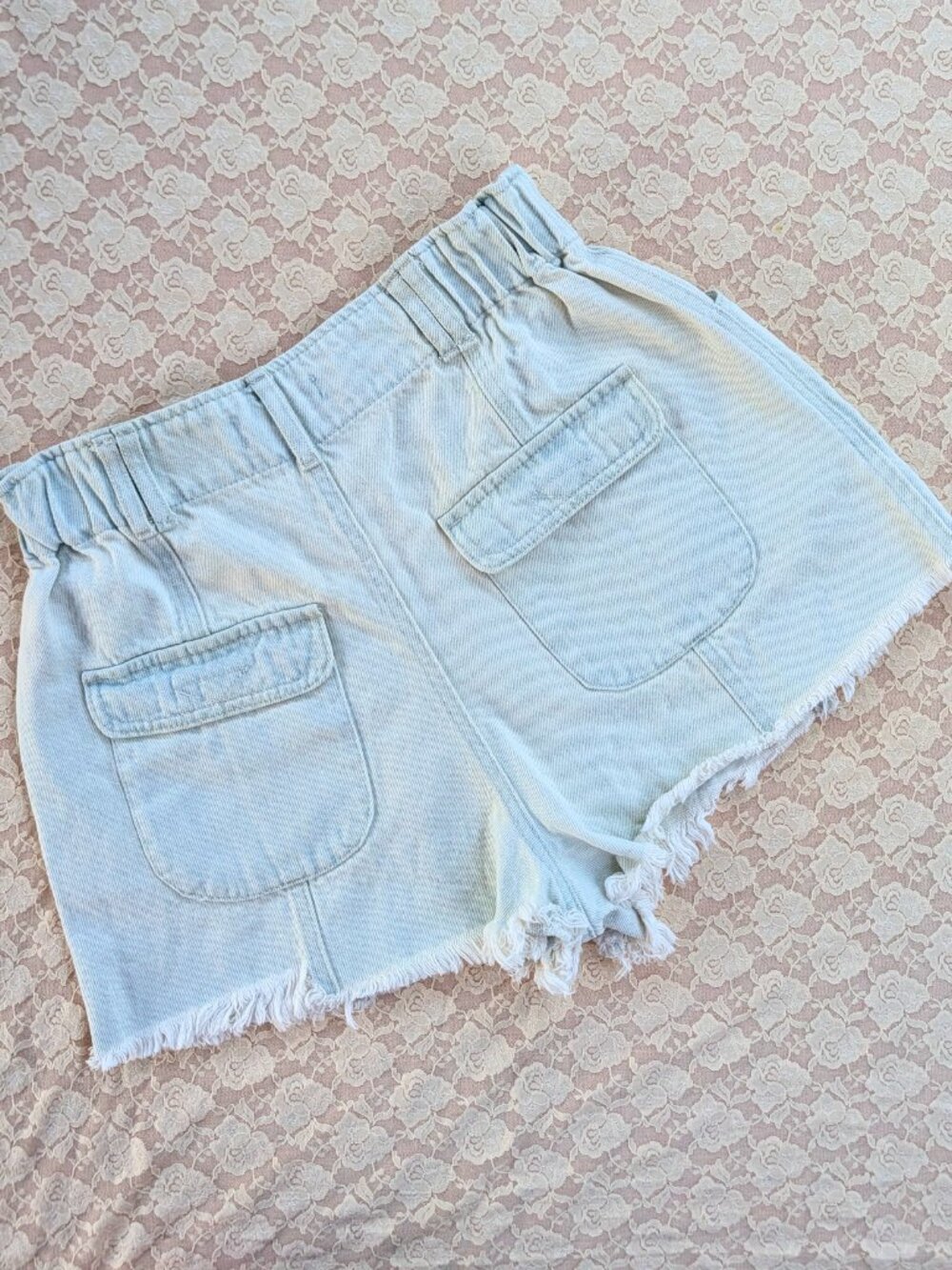 VGUC Peach Love California Light wash denim shorts with elastic button waist L - Picture 2 of 2